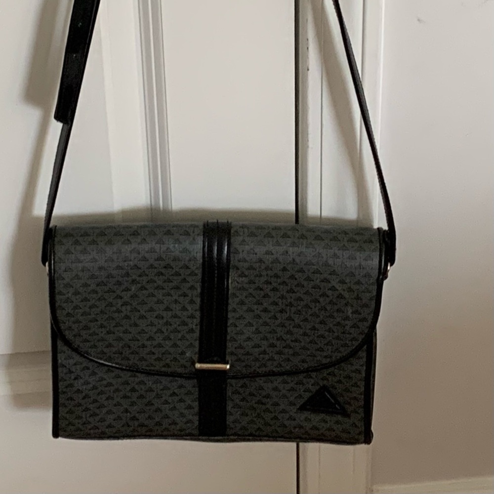 Black and grey shoulder bag